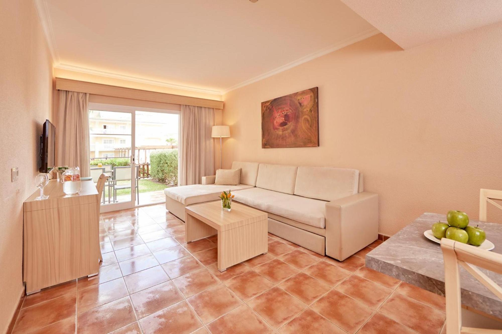 Zafiro Picafort Aparthotel